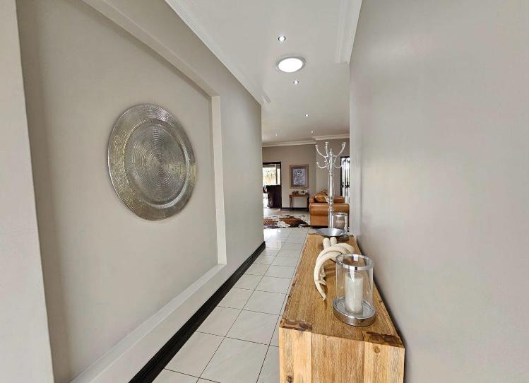 To Let 5 Bedroom Property for Rent in Jim Fouchepark Free State